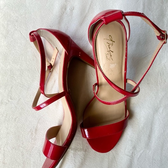 Thalia Sodi Red Patent Leather Strappy Sandals - Picture 3 of 10